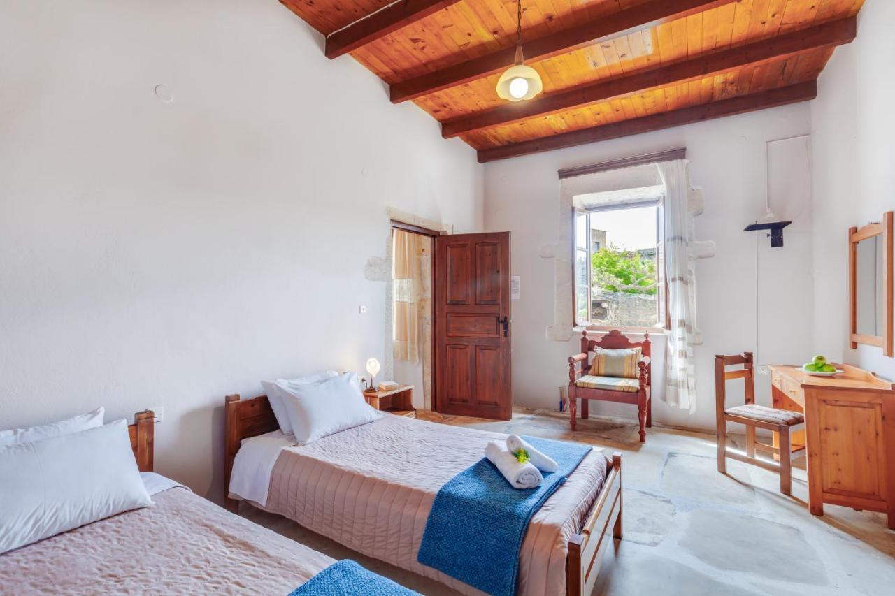 Traditional Home Vereniki With Heated Pool - By Apokoronas Villas Gavalochori Eksteriør billede