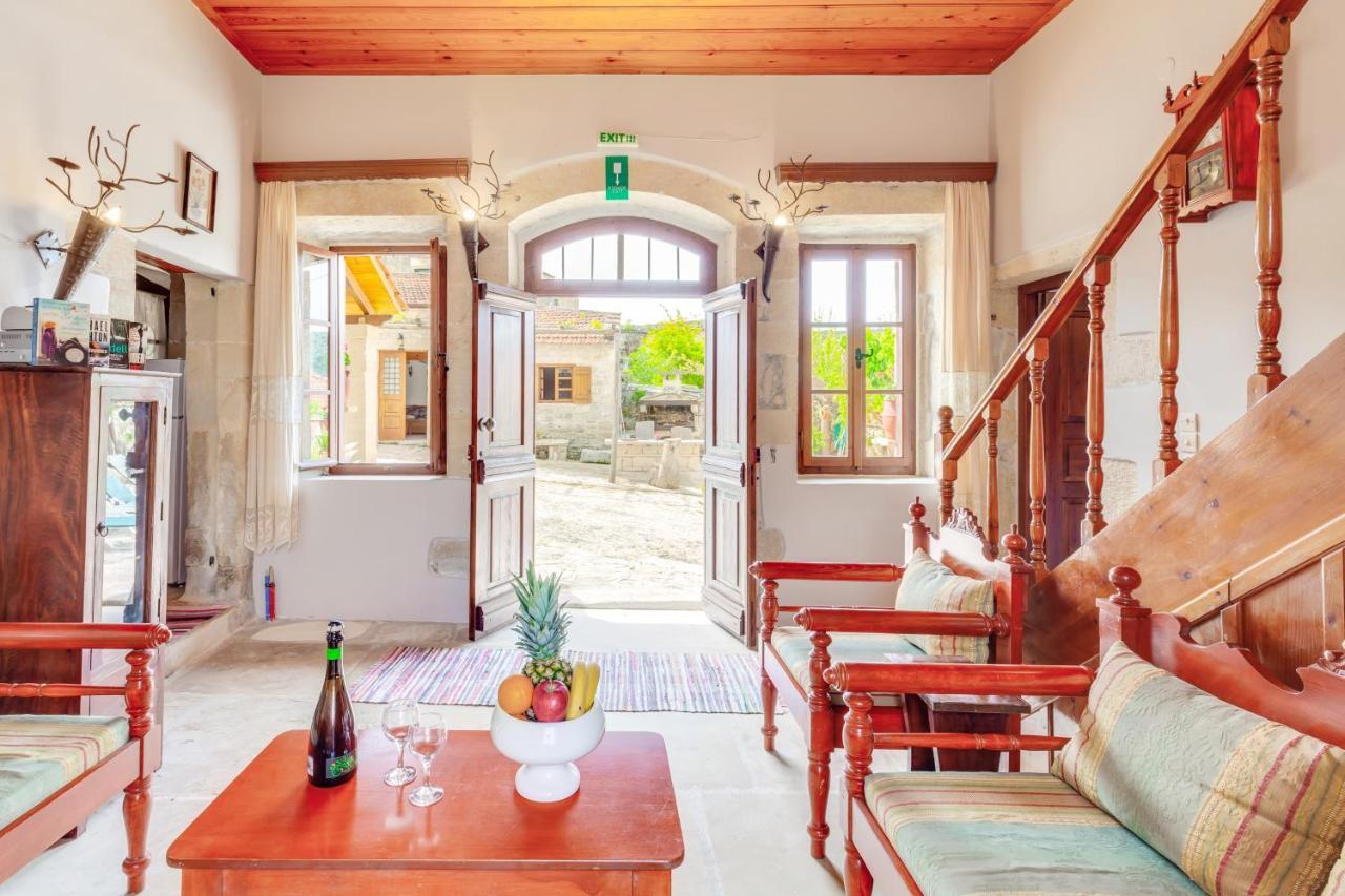 Traditional Home Vereniki With Heated Pool - By Apokoronas Villas Gavalochori Eksteriør billede