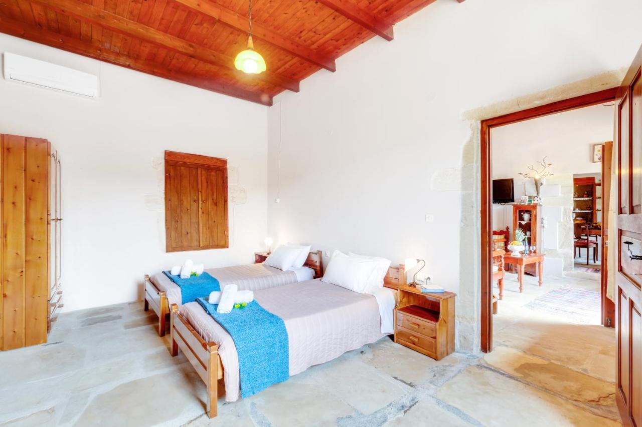Traditional Home Vereniki With Heated Pool - By Apokoronas Villas Gavalochori Eksteriør billede